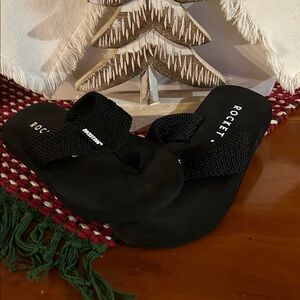 Rocket Dog Classic Black Sandals